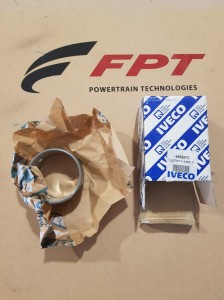 4668570 Panewka wałka rozrządu FPT / Iveco Motors