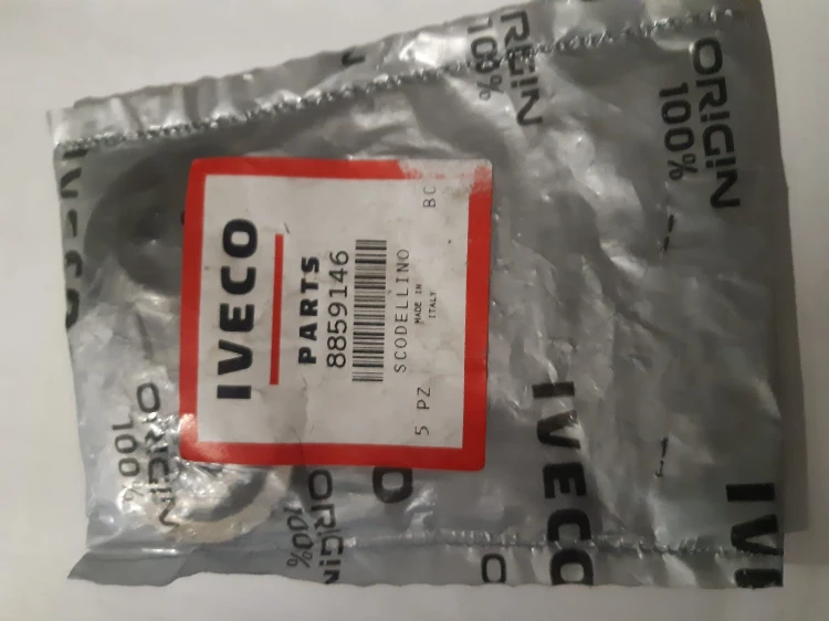 8859146.jpg