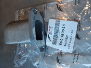 500389915 Łącznik smoka oleju FPT / IVECO MOTORS