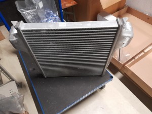 98425705 Chłodnica powietrza FPT / Iveco Motors